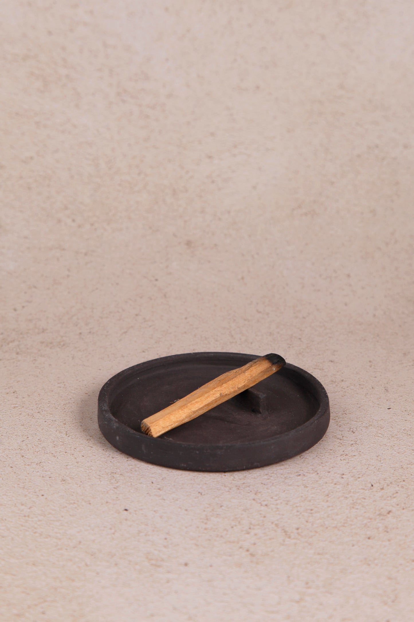 Palo Santo Burner in black clay